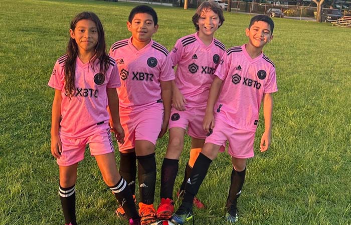 ChainZd My Team hanging out with Me!!!!!!!!!!!!!!!